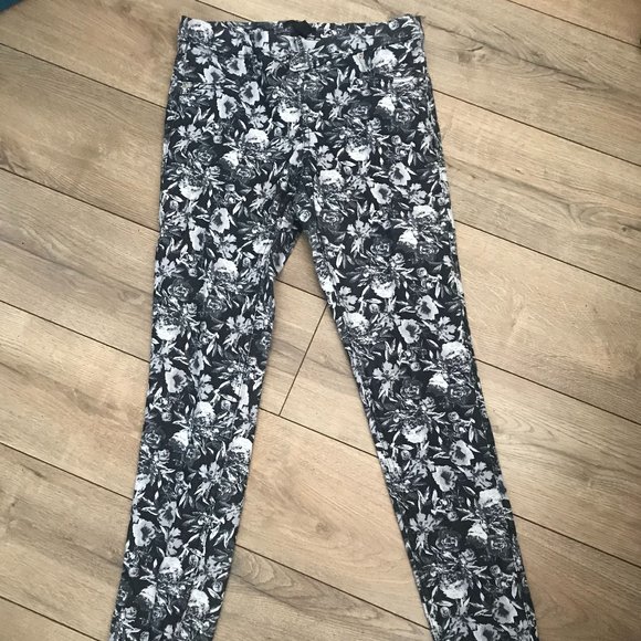 H&M Floral jeans - Picture 1 of 2